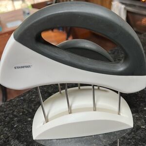 Starfrit duo slicing aid for meat, vegetables and more.